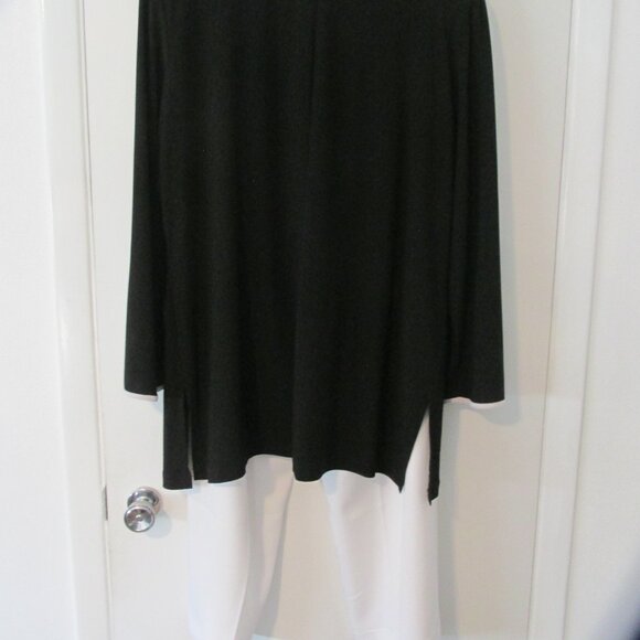 Studio 1 Black Blazer (22W) and White Pants (20W) - Picture 11 of 14